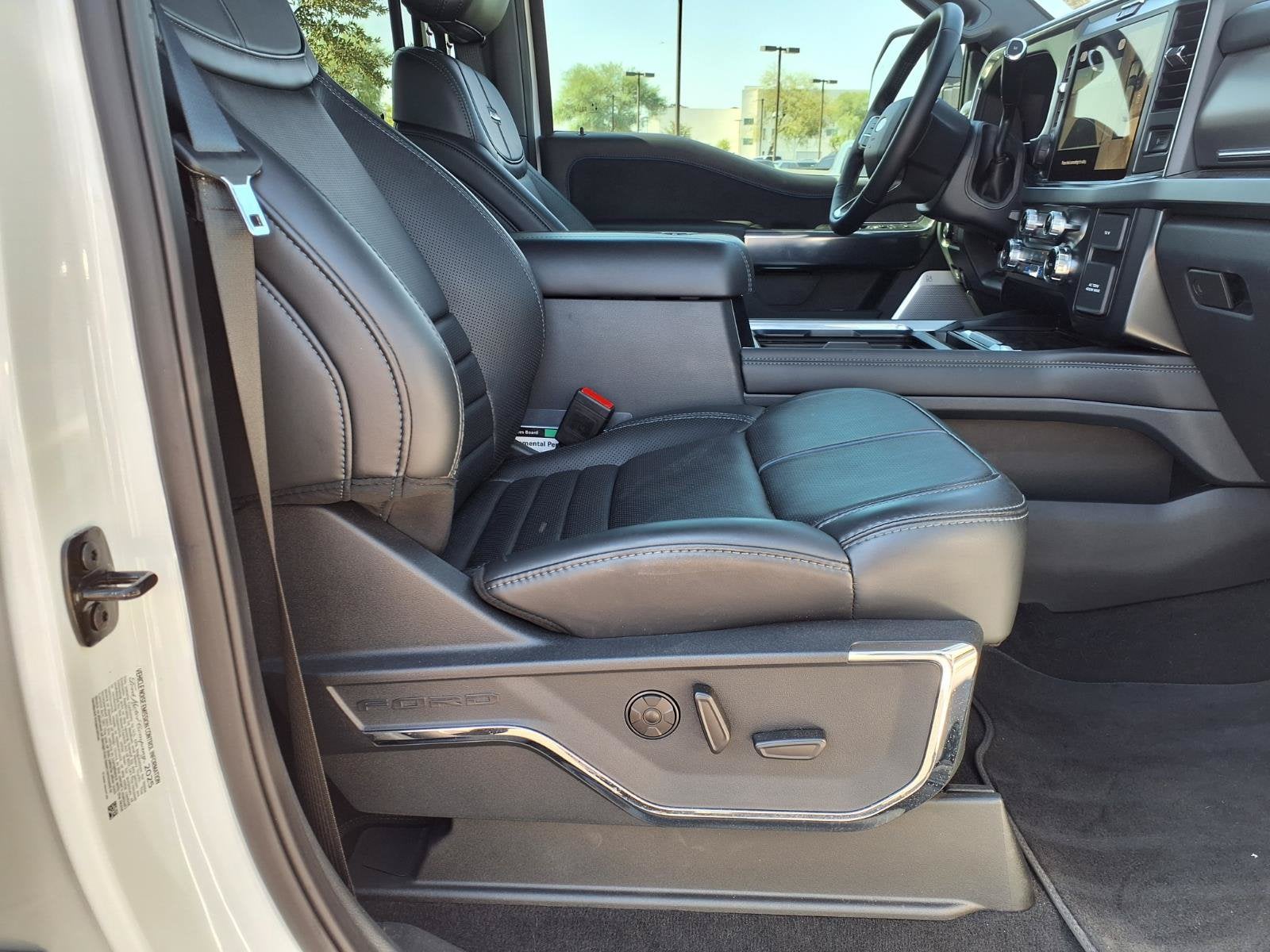 2025 Ford Super Duty F-250 SRW Platinum