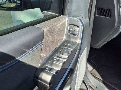 2025 Ford Super Duty F-250 SRW Platinum