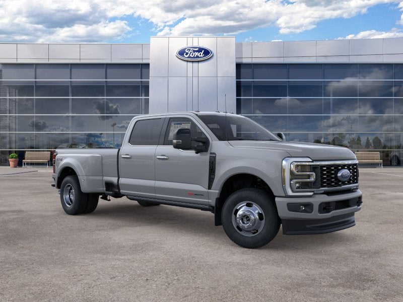 2026 Ford Super Duty F-350 DRW Platinum