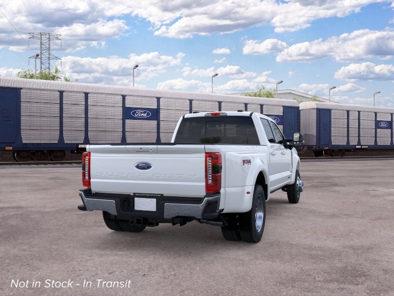 2026 Ford Super Duty F-450 DRW LARIAT