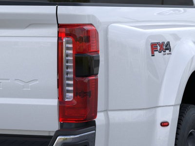 2026 Ford Super Duty F-450 DRW LARIAT