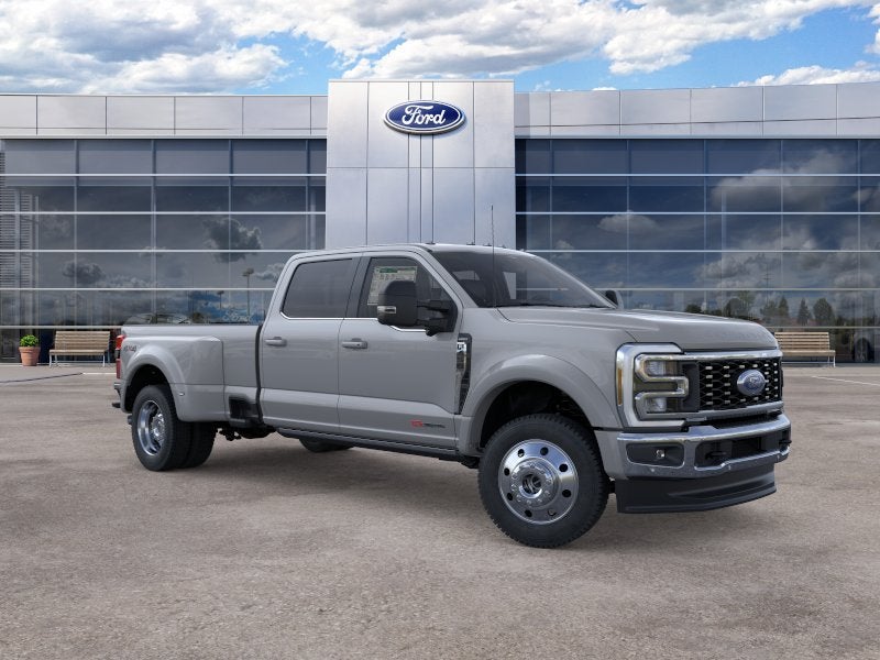 2026 Ford Super Duty F-450 DRW LARIAT