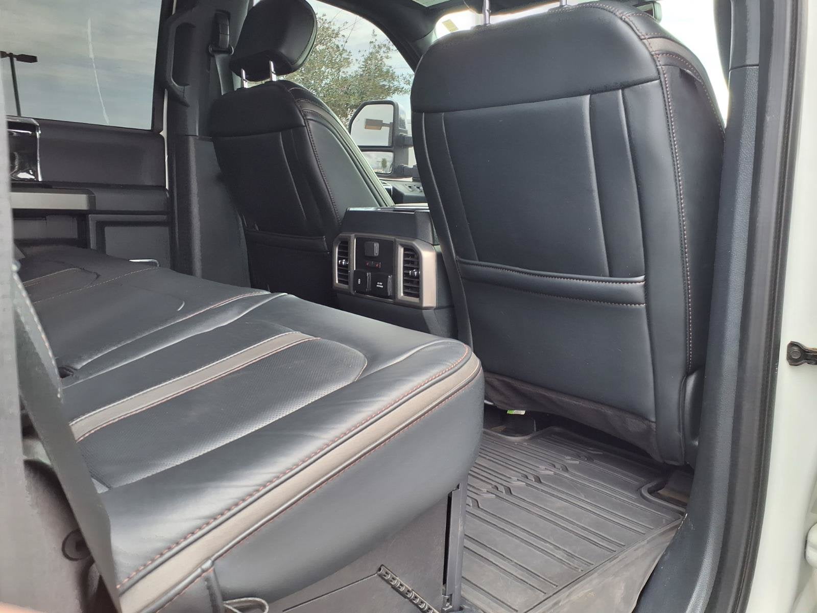 2022 Ford Super Duty F-450 DRW Platinum