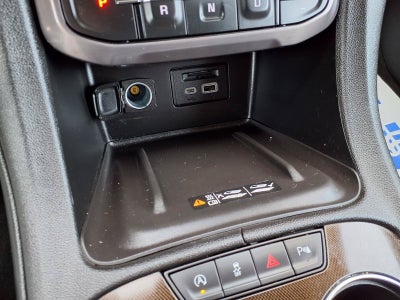 2022 GMC Acadia AT4