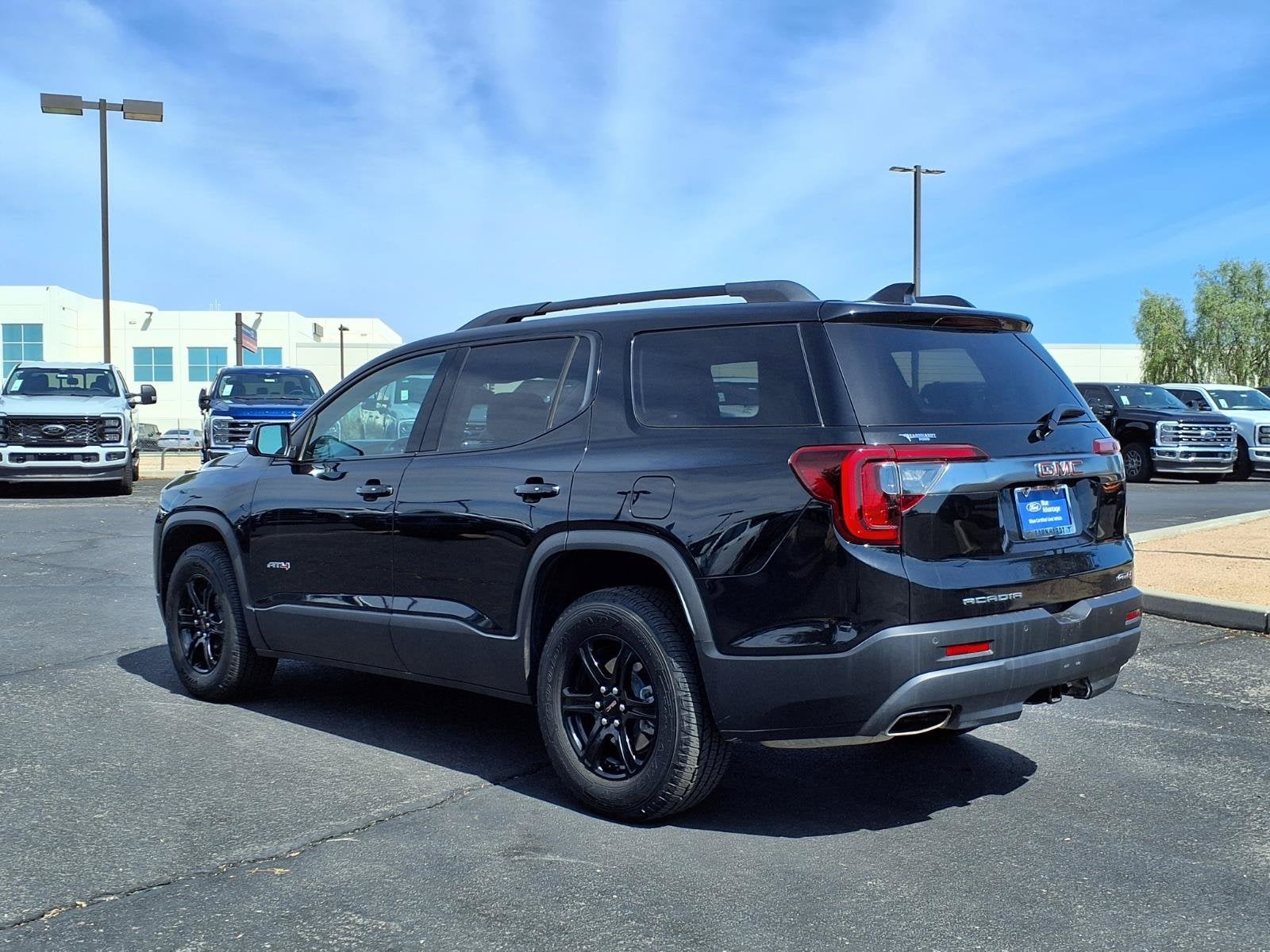 2022 GMC Acadia AT4