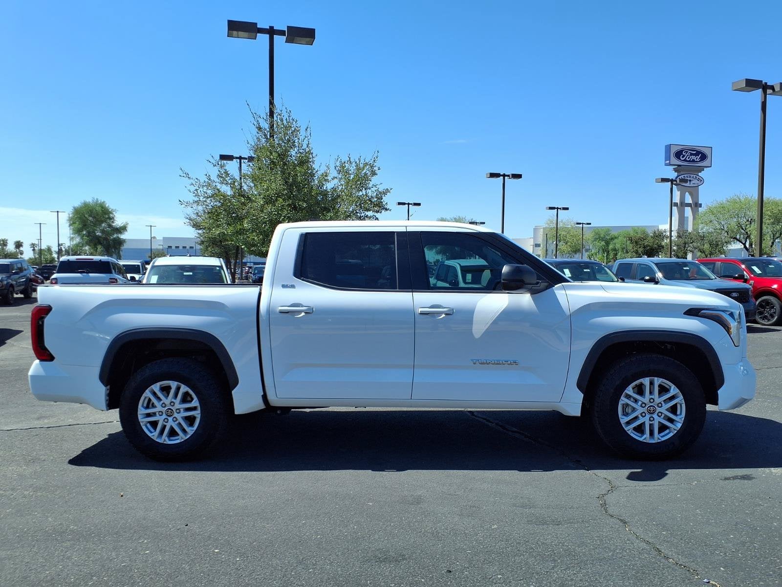 2022 Toyota Tundra 2WD SR5